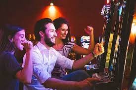 Live dealer American Roulette studio with multi-camera feed on bisabet login